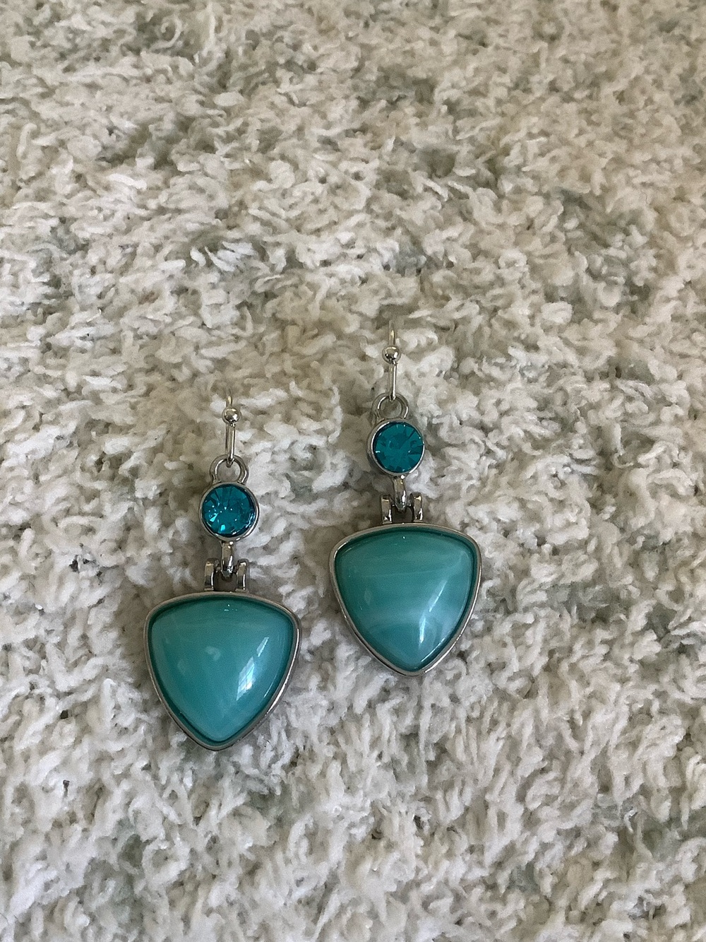 Turquoise Drop Dangle Fashion Earrings with crystal accents NWT 1.5”